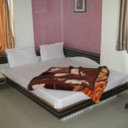 Angan Residency Hotel Ahmedabad Esterno foto