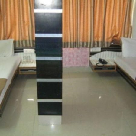 Angan Residency Hotel Ahmedabad Esterno foto