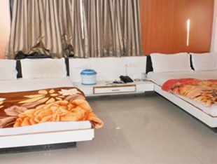 Angan Residency Hotel Ahmedabad Esterno foto
